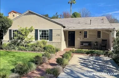 Amazing single family home in adorable friendly neighborhood