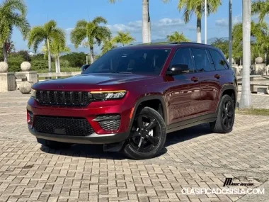 Jeep Grand Cherokee Altitude 2023