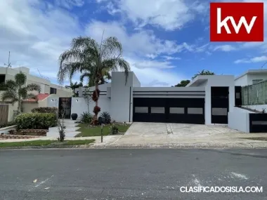 Urb. Hucares, Casa en San Juan