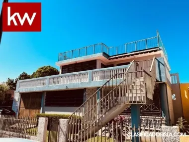 Urb. Jardines De Country Club