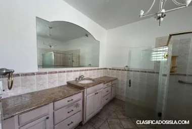 Casa Disponible para alquiler con opciones a compra.