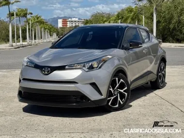 Toyota C-HR XLE 2019