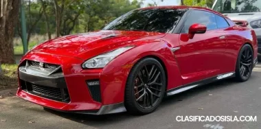 NISSAN GTR PREMIUM