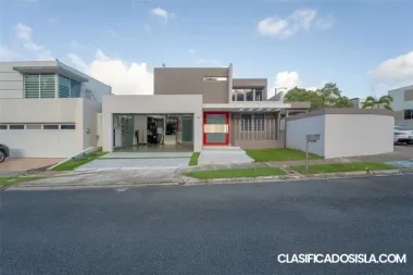 Casa completamente renovada de 3 dormitorios y 2,5 baños en