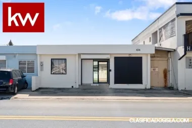 Urb. Puerto Nuevo, Local Comercial