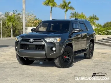Toyota 4Runner SR5 2021