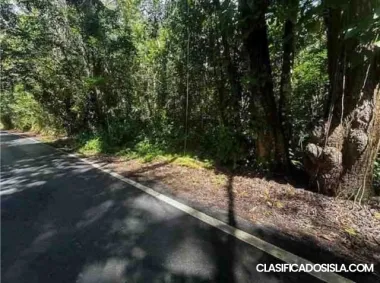 Se vende terreno (30c) en Vega Alta