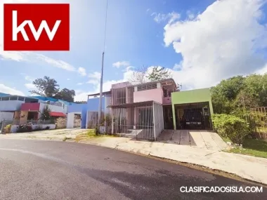 Casa en Urb Jardines De San Lorenzo