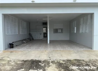 Se alquila una casa preciosa y encantadora. Además, es aseq