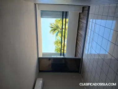 APARTAMENTO FRENTE AL MAR