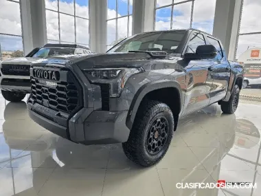 Toyota Tundra 4WD 2025