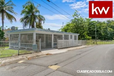 Urb Monte Grande, Casa en Cabo Rojo