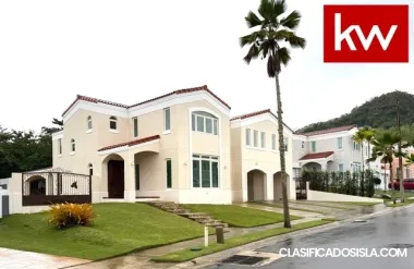 Urb. Las Nubes, Casa en Caguas