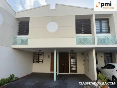 Townhouse, 3 Habitaciones, 2.5 Baño