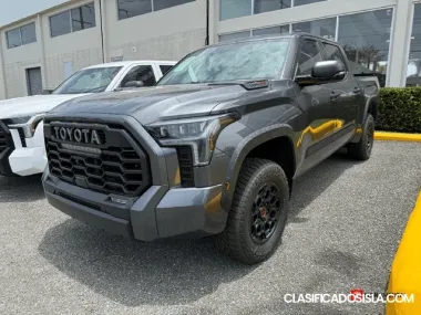 Toyota Tundra 4WD 2025