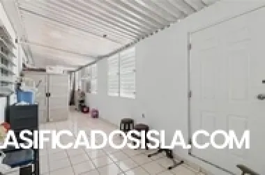 Propiedad esquinera ubicada en la reconocida Urb. Santa Rosa