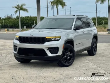 Jeep Grand Cherokee Altitude 2023