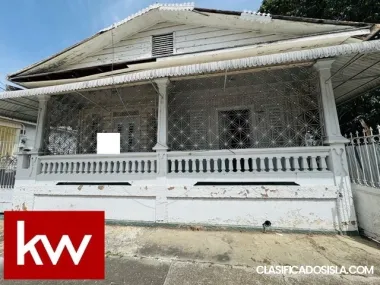 Bo. Belgica, Solar en Ponce