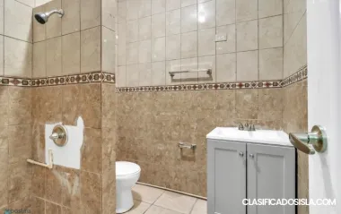 Se alquila bonita casa con opción a compra incluida.