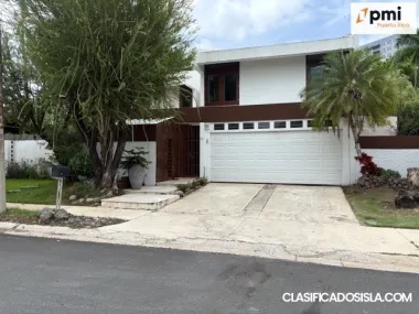 Casa de 2 niveles, 4 H, 3 B