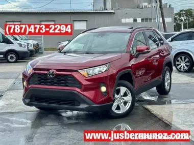 TOYOTA RAV-4 XLE , SUN ROOF