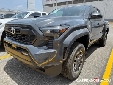 Toyota Tacoma 4WD 2025
