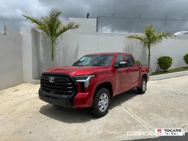 Toyota Tundra 4WD 2025