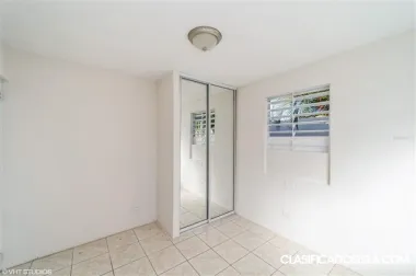 2 dormitorios y 1 baño, salón