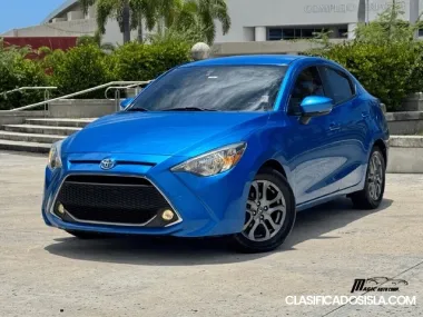 Toyota Yaris XLE 2020