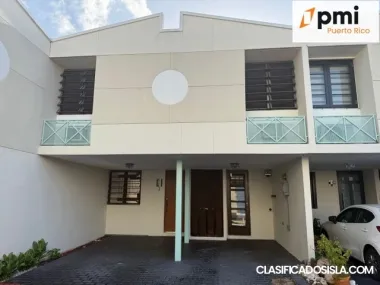 Townhouse 3H, con amplio master,