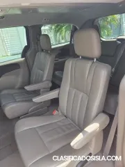 Se vende Guagua Crysler 2015