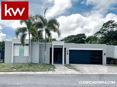 Casa en Urb. Los Caminos