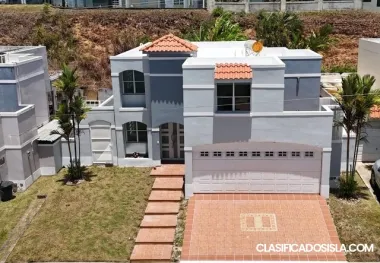 RIVER EDGE HILLS- Hermosa!