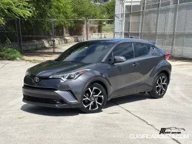 Toyota C-HR XLE 2019