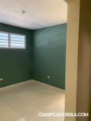 Alquilo apartamento de 2 cuartos