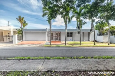 4 dormitorios y 3 baños en alquiler en san juan