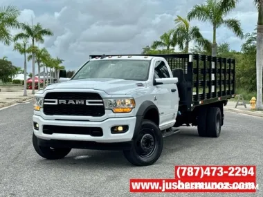 RAM 5500 CUMMINS, 16 P, LIFT GATE