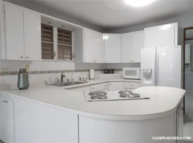 Disponsible casa humacao