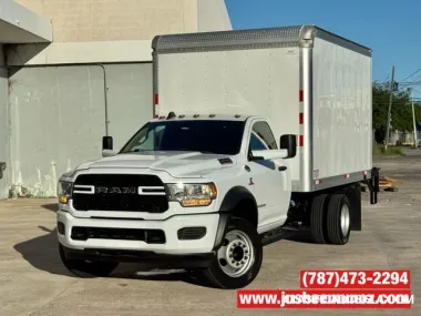 RAM 4500 CUMMINS ,CAJA 12 PIES,LIFT