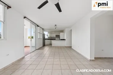 Amplio apto, 3 Cuartos, 2 Baños