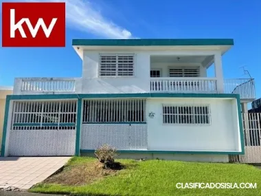 Urb El Comandante, Casa en Carolina