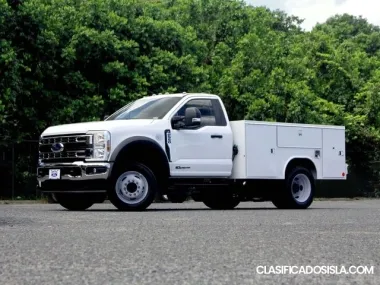 Ford F-550 XL  2025