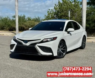 TOYOTA CAMRY SE HYBRID, DURADERO