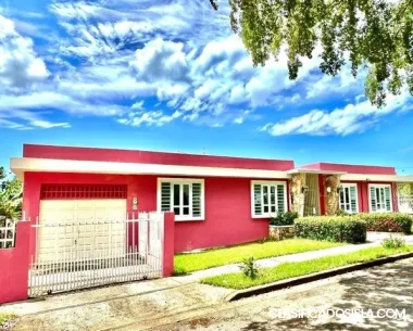 Hermosamente remodelado apartamento