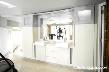 1,800m² + Cine, Piscina y Ascensor