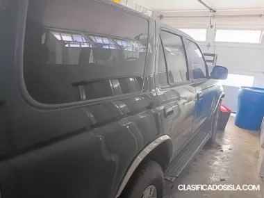 Se vende 4runner 4x2' de 1999